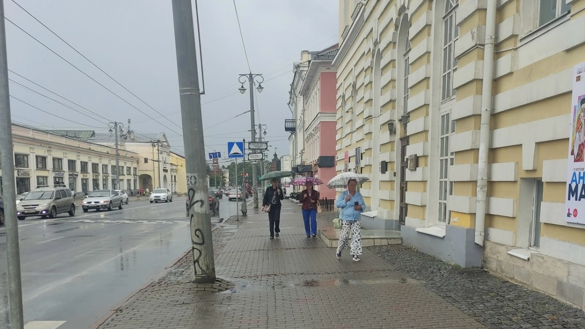 Погода готовит новый удар: мощные ливни и шквалы накроют Россию — синоптики изменили прогноз