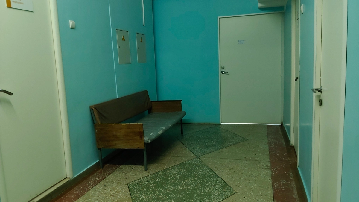 Врачи спасли 8-летнего мальчика, выпавшего с 4 этажа в Павловске