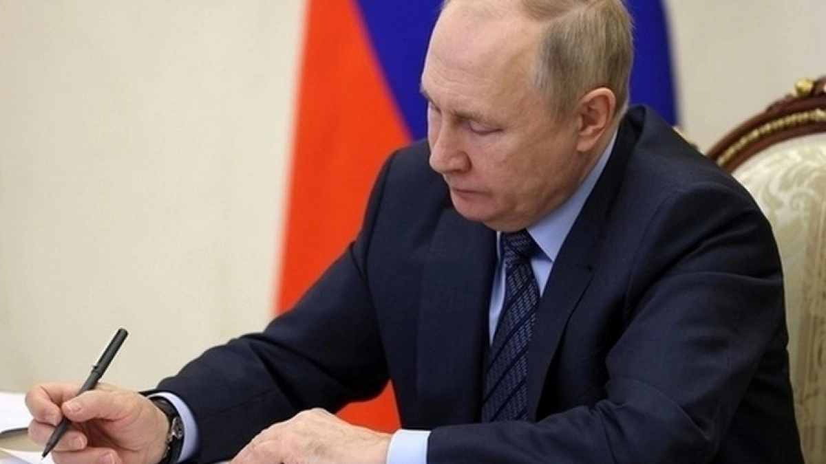 Путин наградил троих жителей Воронежской области государственными наградами