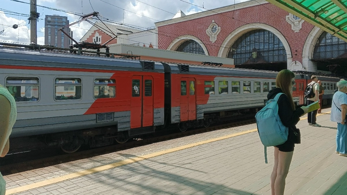 Прощайте, очереди в кассу — с 1 сентября изменятся правила поездки на автобусах и поездах: вот как будем ездить