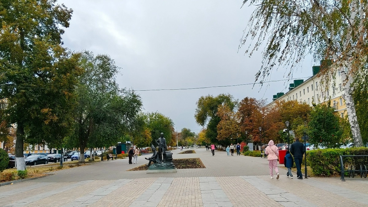 Погода «сойдёт с ума» в ближайшие дни: где ждать ливни с градом, а где — минус 5 и аномальную духоту