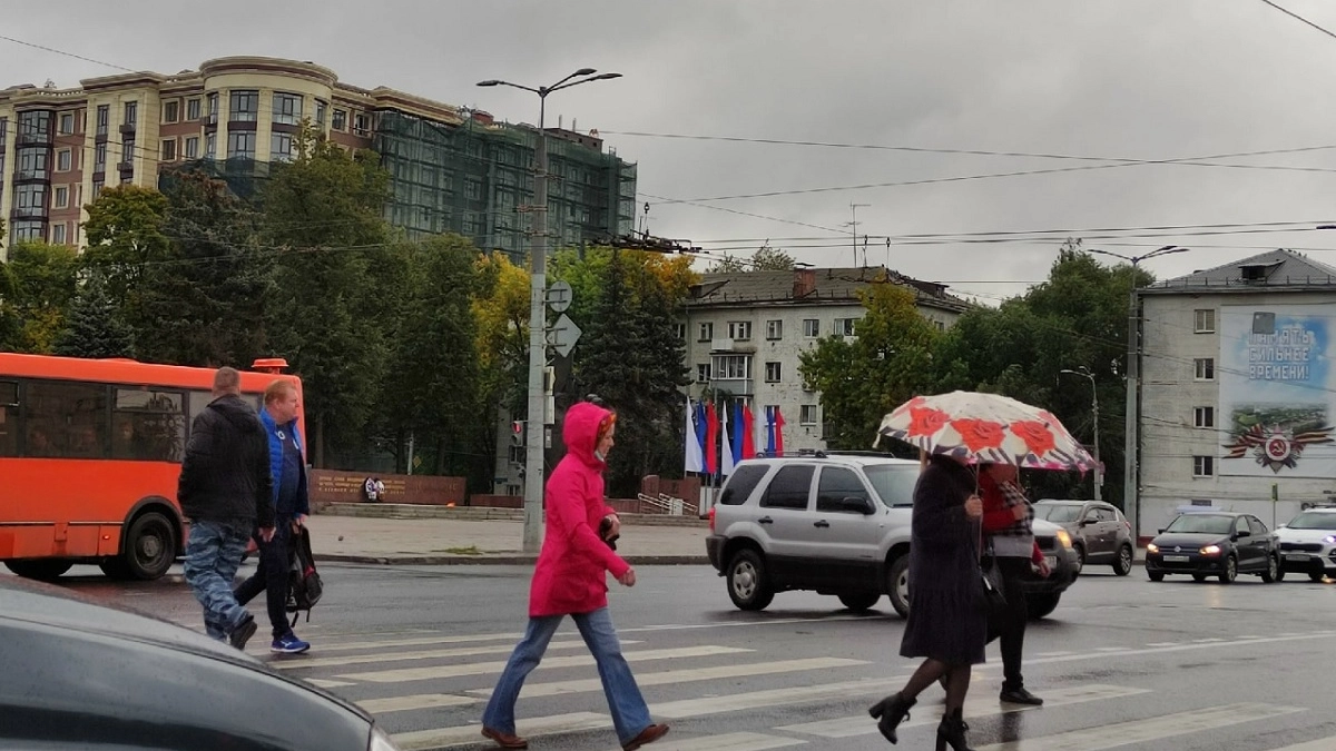Погода резко сойдёт с ума уже в середине недели: мощные ливни, сильные ветры и заморозки — свежий прогноз по регионам