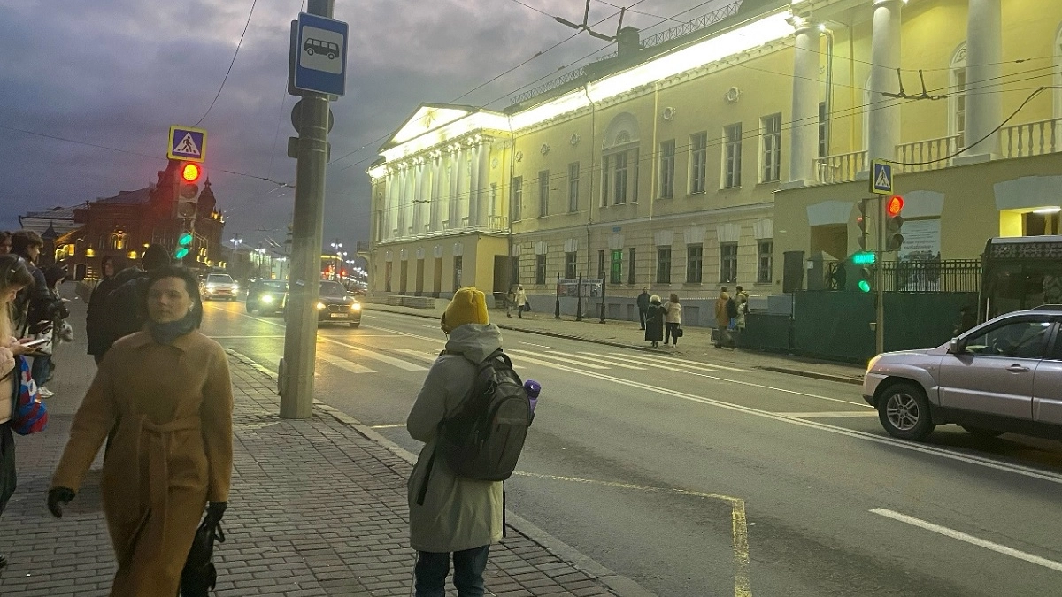 Бабье лето, первый снег и морозы до −13: Гидрометцентр раскрыл, как ещё погода поразит Россию на грядущей неделе