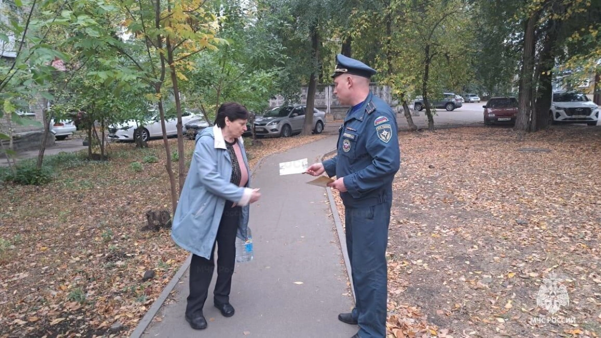 В Коминтерновском районе Воронежа провели обход жилых домов