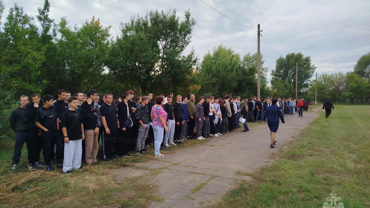 В Россошанском техникуме провели тренировочную эвакуацию