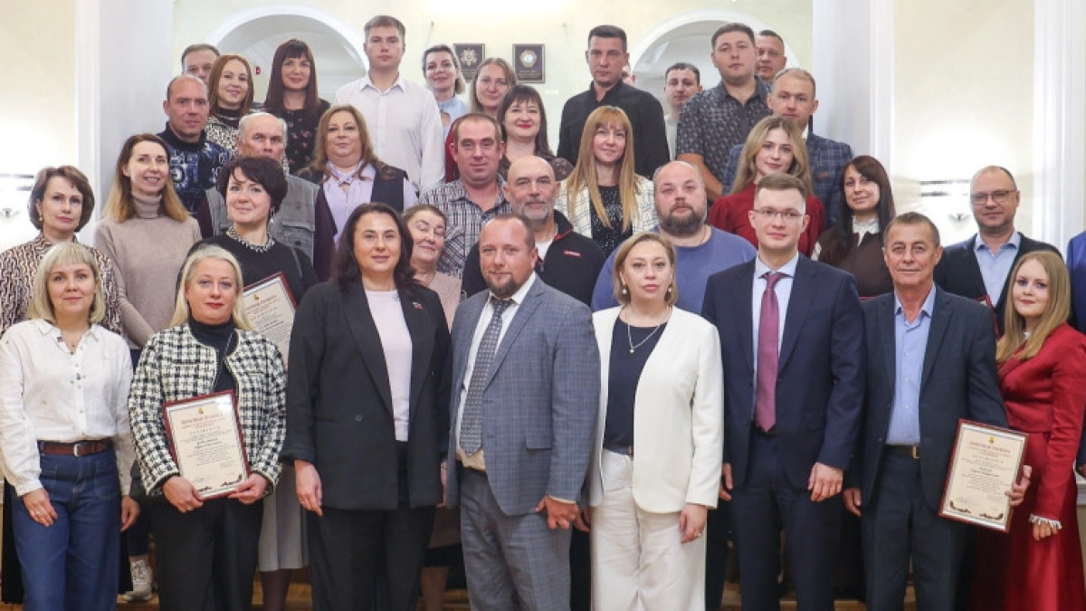 В Воронеже отметили заслуги более 40 работников дорожной отрасли